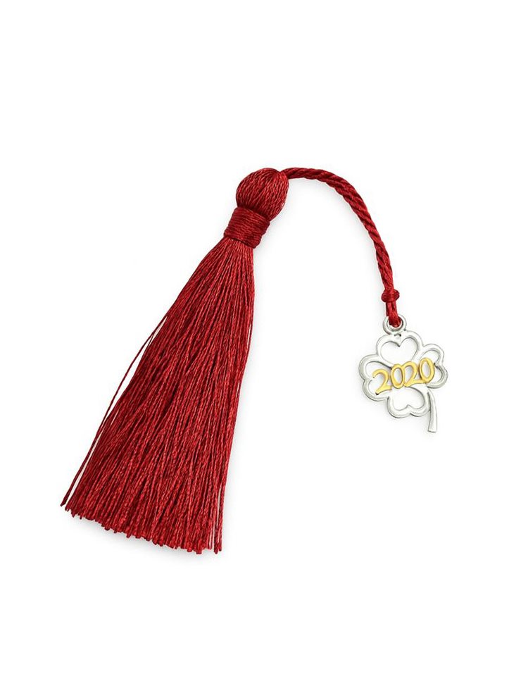 Γούρι για το 2026 από ασήμι 925 με τετράφυλλο και εντυπωσιακή φούντα