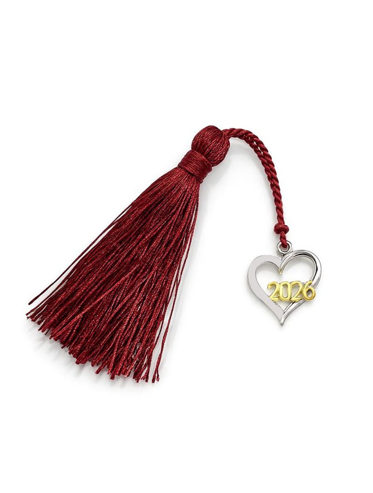 Γούρι για το 2026 από ασήμι 925 με καρδιά και εντυπωσιακή φούντα